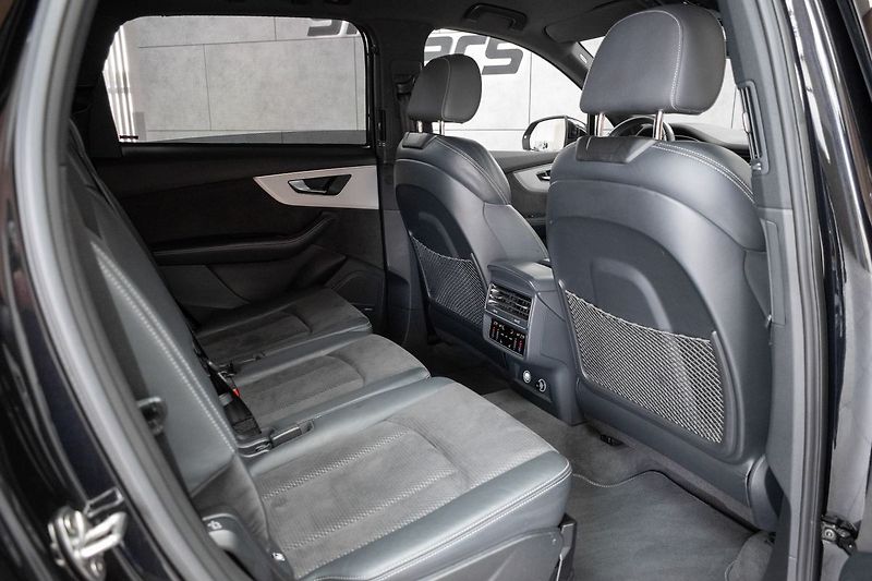 Audi Q7 50 TDI 4x4*S-LINE*7.MÍST*TAŽNÉ - fotka 14 z 51