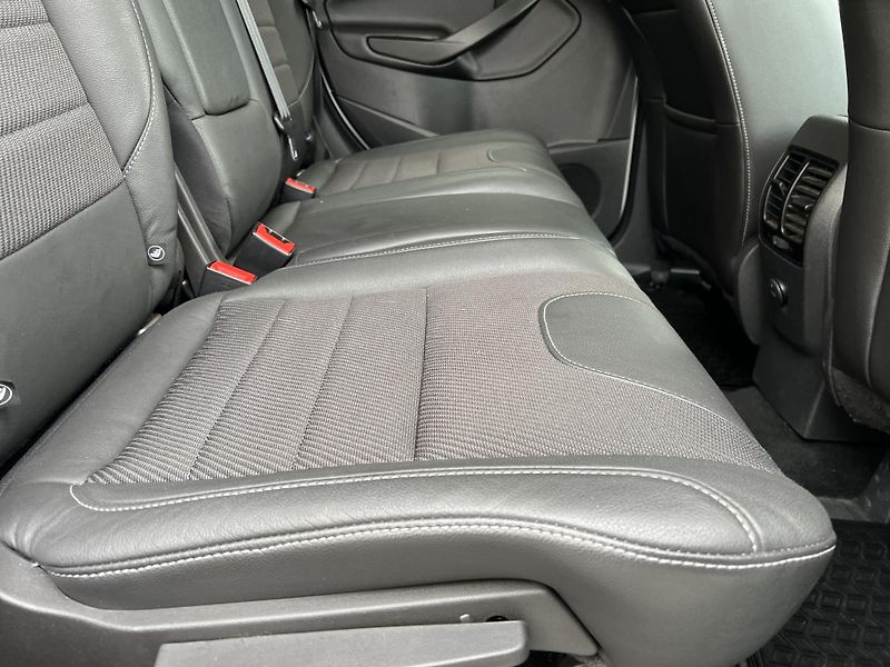Ford Kuga 2.0TDCi 4x4 AUTOMAT TITANIUM  - fotka 30 z 44