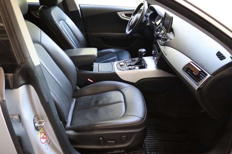 Audi A7 3.0TDI V6 QUATTRO 180kW DPH - fotka 47 z 50
