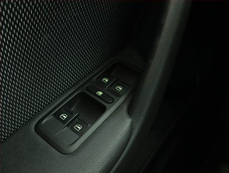 Škoda Yeti (2012) 2.0 TDI, 4X4, Xenony - fotka 15 z 15