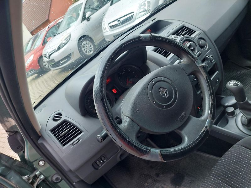 Renault Mégane (2005) II. 1.4i-16v - fotka 8 z 22