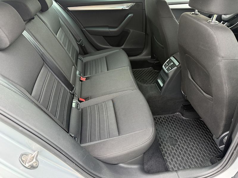 Škoda Octavia 1,6TDI 85kW Pravidelný servis - fotka 13 z 25