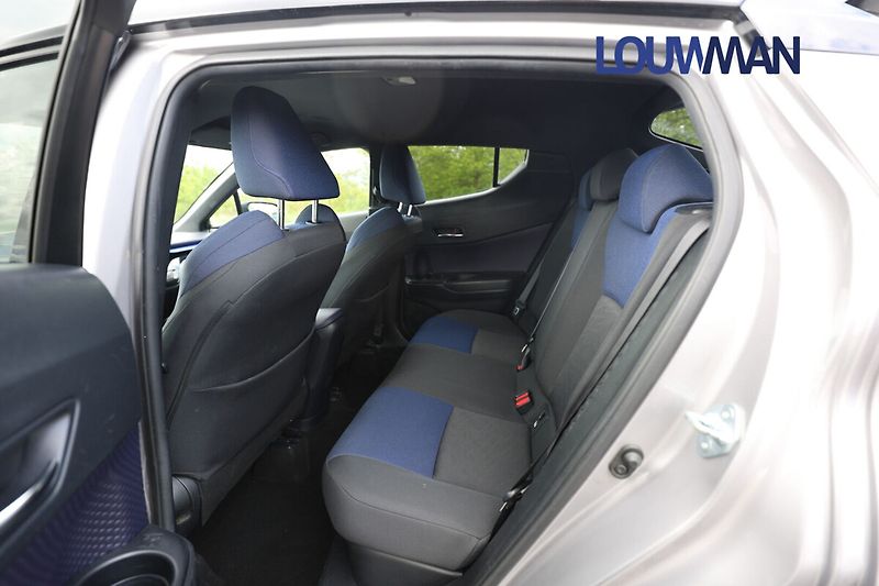 Toyota C-HR Hybrid 1.8 VVT-i Dynamic Comfo - fotka 17 z 25