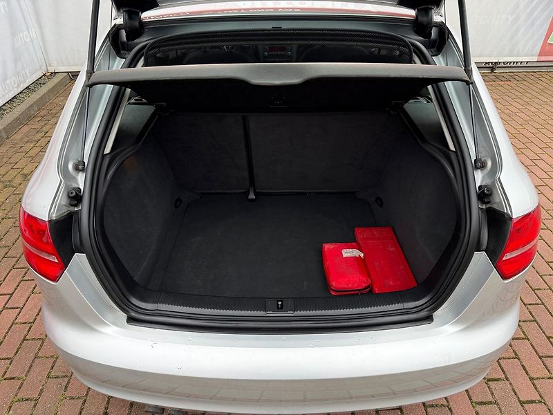 Audi A3 2.0 TDi, AutoAC - fotka 9 z 20