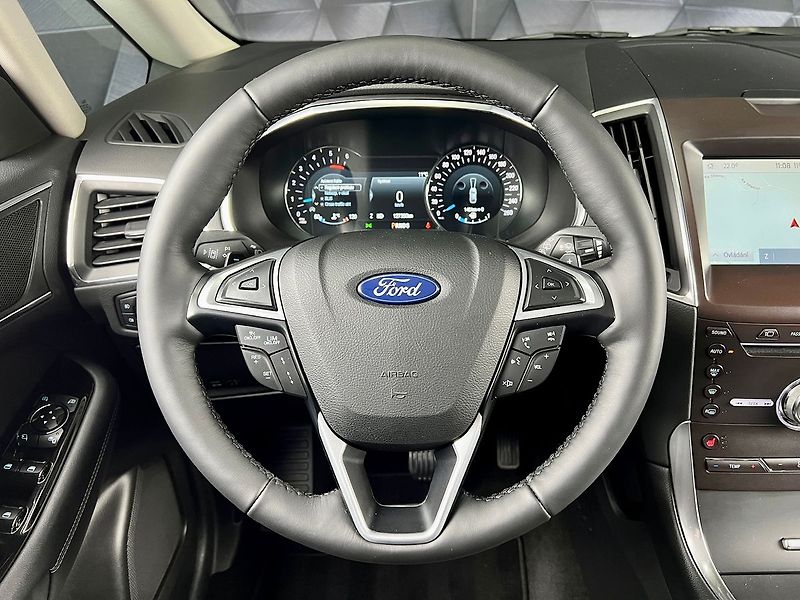 Ford S-MAX 2.0 TDCi 140KW AWD TITANIUM - fotka 13 z 28