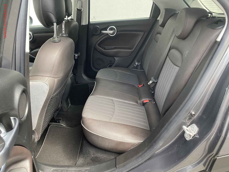 Fiat 500X (2016) 1.4i, Navi, panor - fotka 10 z 17