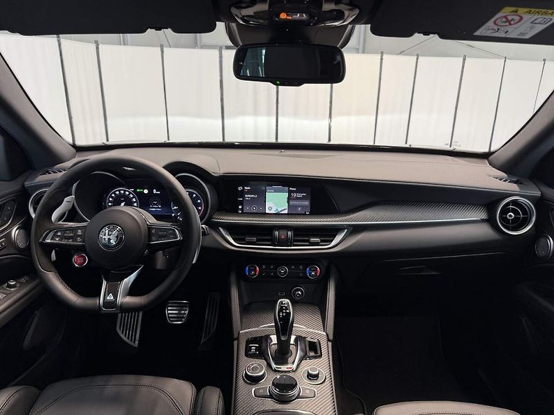 Alfa Romeo Stelvio (2026) Quadrifoglio 2.9 V6 BiTurbo 52 - fotografie inzerátu