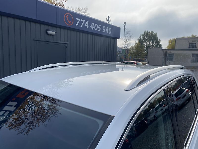 Volkswagen Touran 1.4 TSI 110kW-HIGHLINE - DSG - fotka 11 z 48