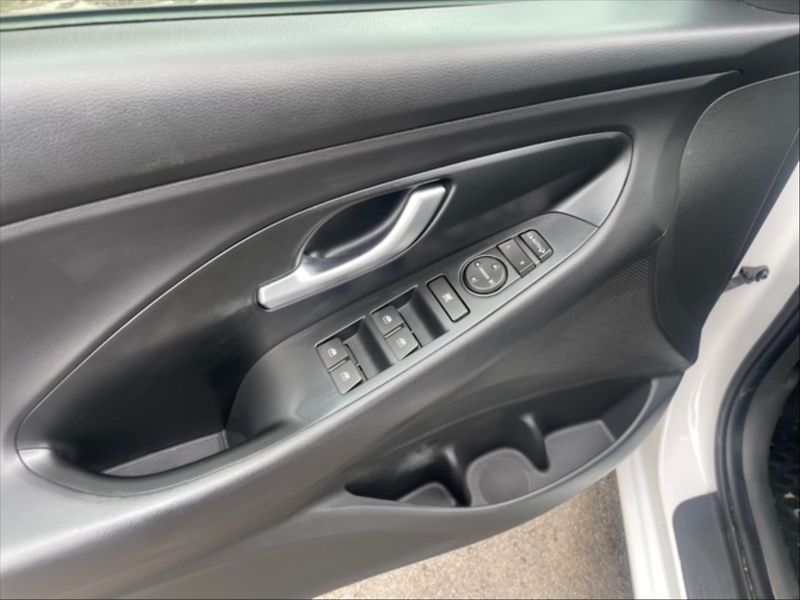 Hyundai i30 1,0 TGDI Smart - fotka 11 z 11