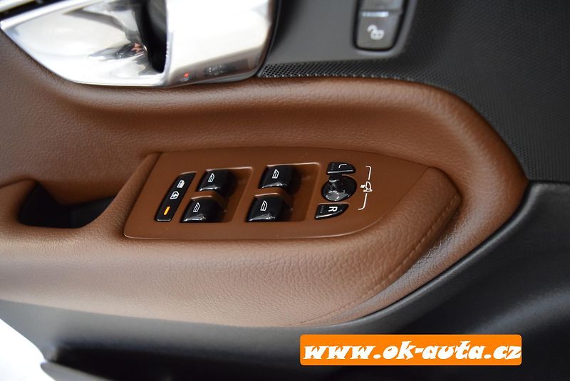 Volvo XC90 2.0 B5 AWD 7 MÍST KAMERA 360°  - fotka 44 z 71