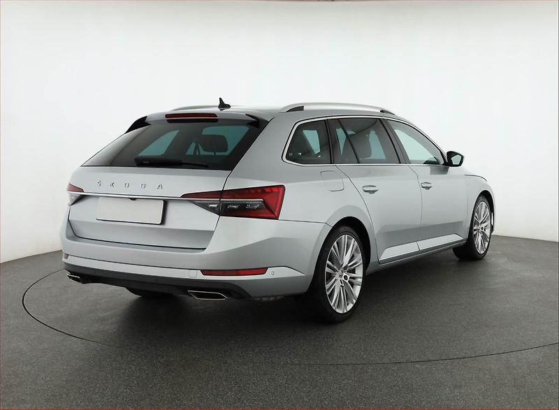 Škoda Superb (2020) Laurin&Klement 2.0 TSI - fotka 5 z 18