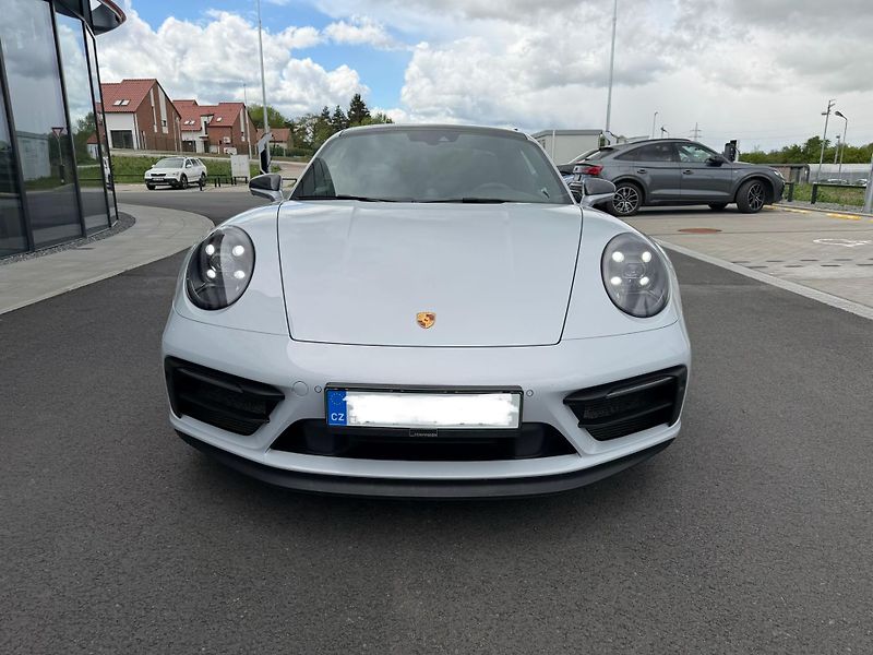 Porsche 911 (2023) Carrera 4 GTS - fotka 8 z 24