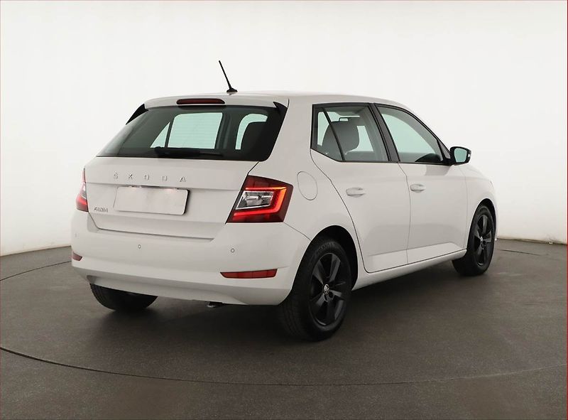 Škoda Fabia (2021) Ambition 1.0 TSI, ČR,1.maj - fotka 5 z 12
