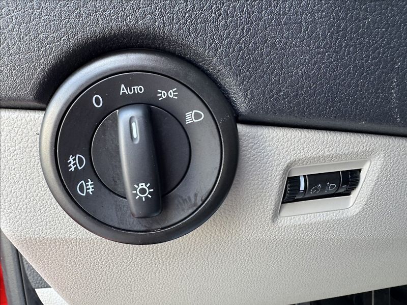 Volkswagen Transporter 2,0 TDI 4MOT LONG DPH 1.maj ČR - fotka 31 z 50