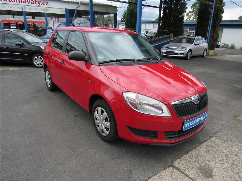 Škoda Fabia 1,2 i 44kW Active - fotka 3 z 28