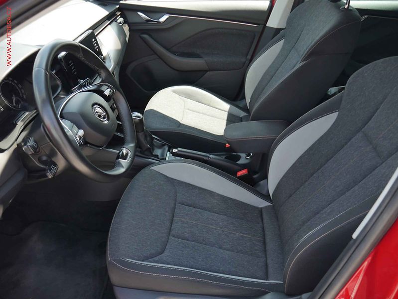 Škoda Kamiq (2021) 1.0 TSi, Style, park. kamera - fotka 9 z 21