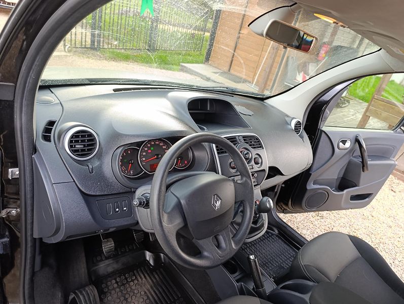 Renault Kangoo (2018) 1.2 Tce ECO 2x b.dveře - fotka 7 z 16