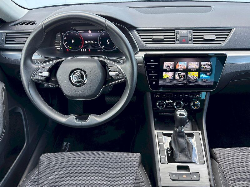 Škoda Superb (2023) 2.0 TDI 110kW DSG Style Extra, - fotka 9 z 35