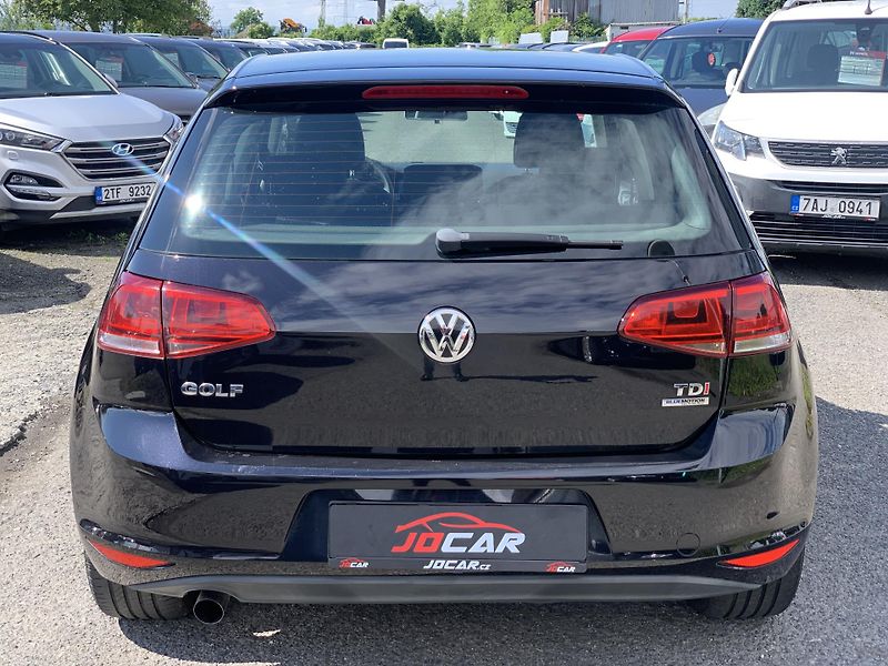 Volkswagen Golf Highline 1.6TDi 77kw DSG ALU - fotka 6 z 48
