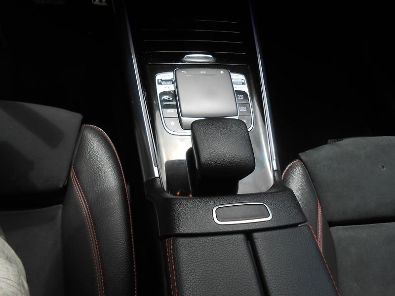 Mercedes-Benz Třídy B 2.0D AUTOMAT,AMG Paket,66TKm!! - fotka 32 z 42