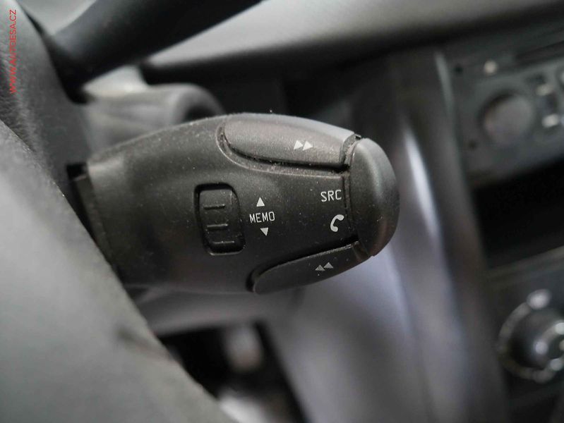 Peugeot 207 (2010) 1.4 HDi, 2.maj, AC - fotka 13 z 16