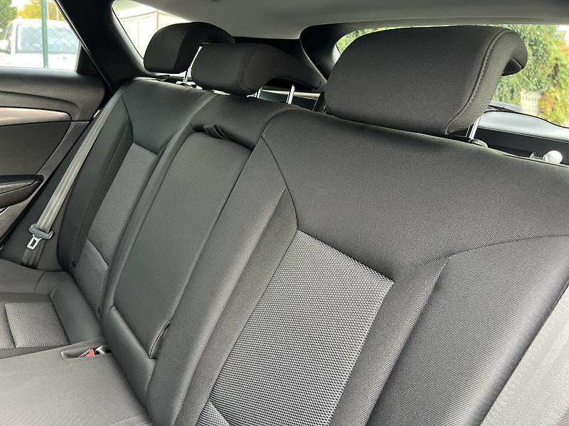 Hyundai i40 1.7CRDi NAVI KAMERA TEMPOMAT - fotka 29 z 46