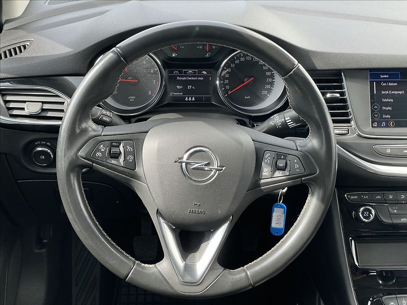 Opel Astra 1,2 Turbo Tourer Elegance ST - fotka 9 z 19