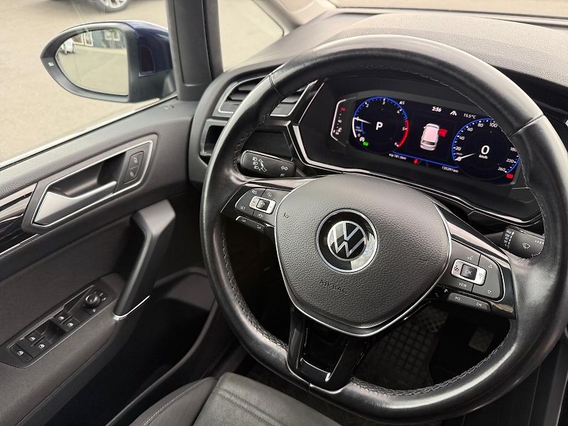 Volkswagen Touran (2022) HIGHLINE 2.0TDI 110kW DSG TAŽN - fotka 11 z 11