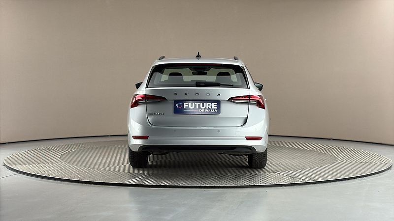 Škoda Octavia 2.0 TDI Ambition Combi - fotka 4 z 26