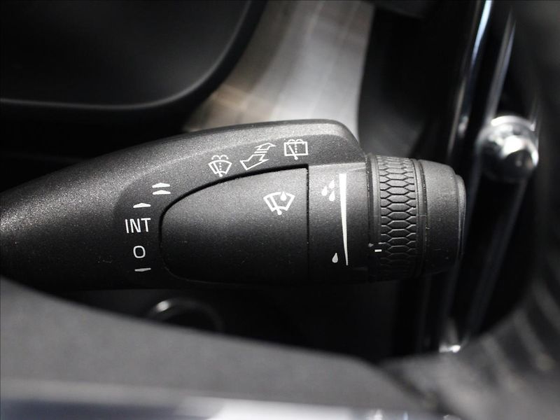 Volvo XC40 2,0 T5 182KW AWD zánovní - fotka 21 z 34