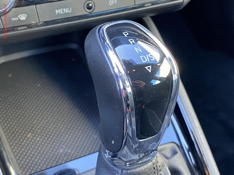 Škoda Kamiq (2021) 1.0 TSi, Amb, DSG, LED - fotka 14 z 18