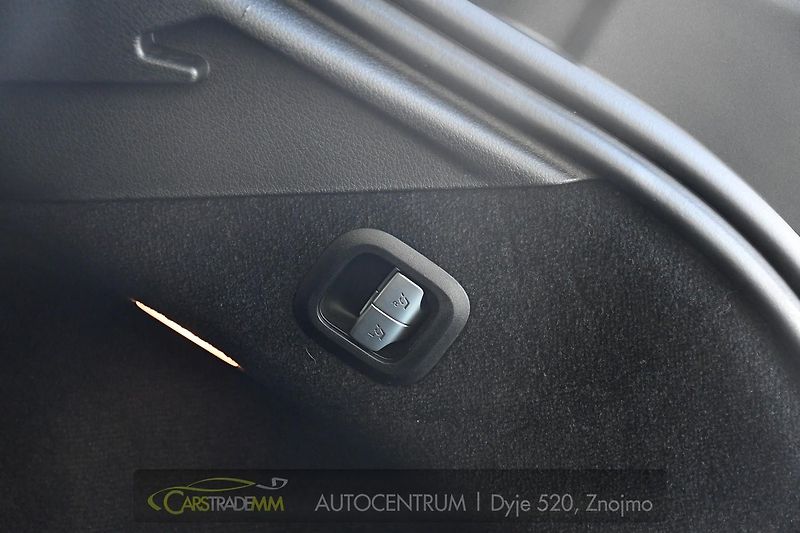 Mercedes-Benz EQS 450 AMG 4MATIC - fotka 55 z 64