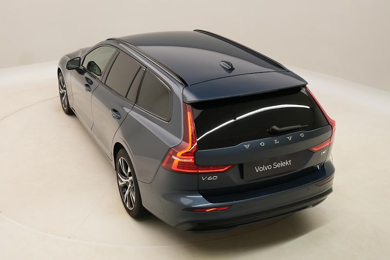 Volvo V60 B4 DARK PLUS AUT CZ - fotka 18 z 54