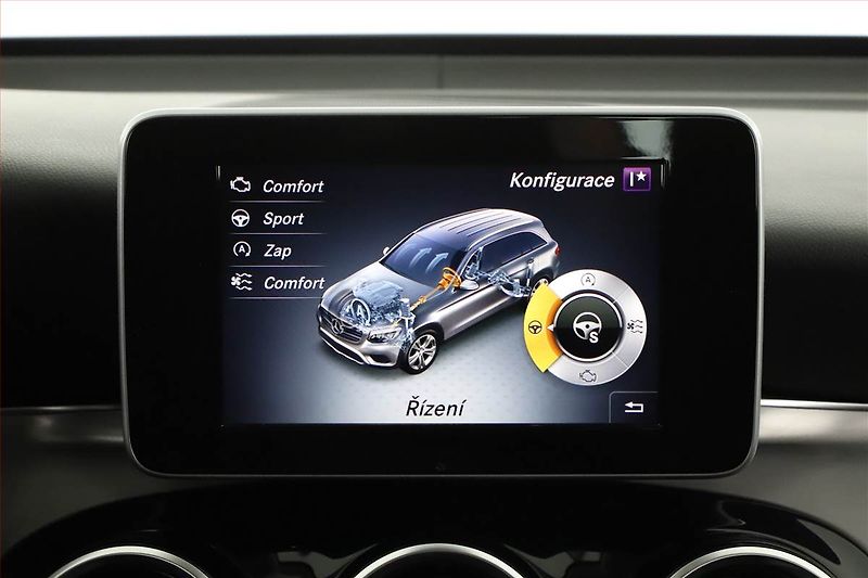 Mercedes-Benz GLC (2017) 220 d 4MATIC - fotka 15 z 21