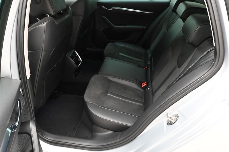 Škoda Octavia 1,5 TSI 110kW Style Manuál Zár - fotka 14 z 32