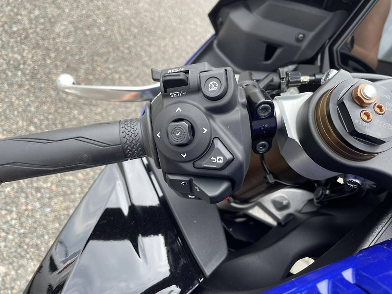 Yamaha (2026) YZF-R9 EU5+ - fotka 12 z 13