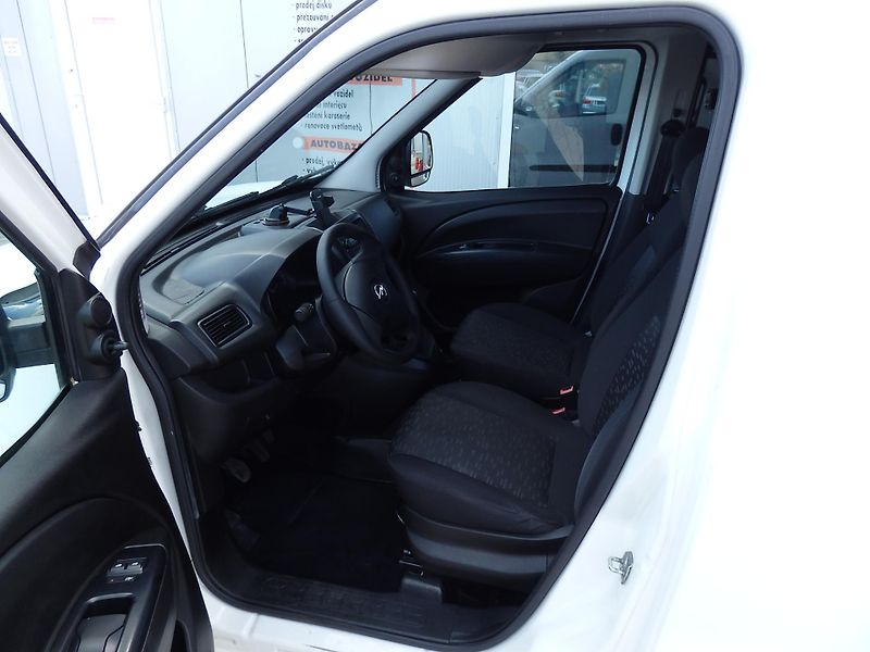 Opel Combo 1.4i 70 kW KLIMATIZACE - fotka 7 z 12