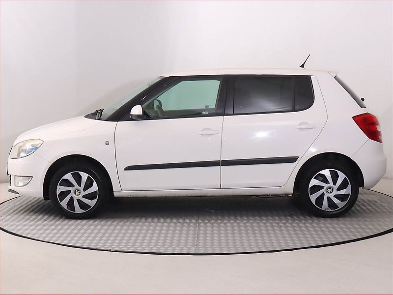 Škoda Fabia (2010) 1.2 TSI, po STK, dobrý stav - fotka 3 z 14