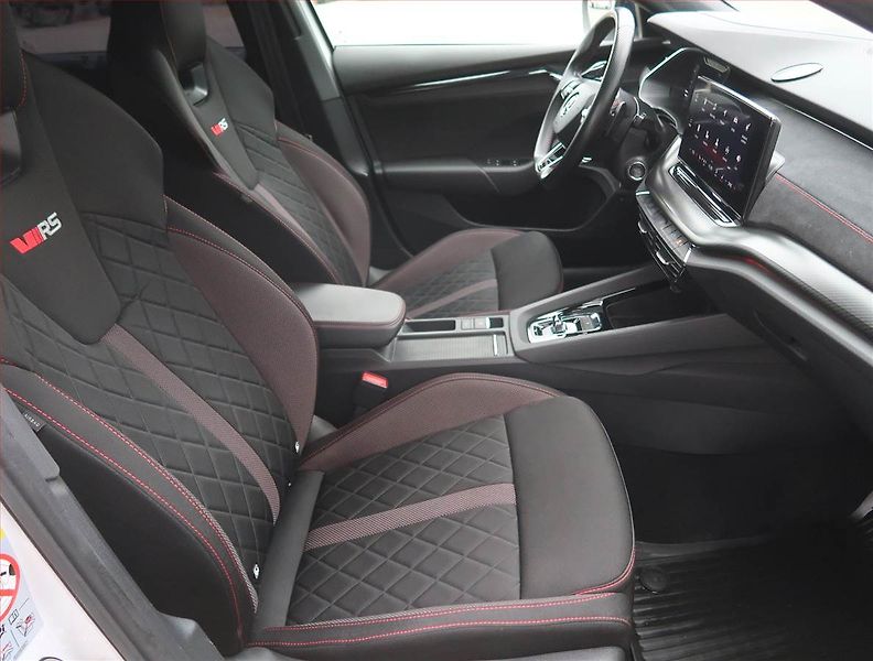 Škoda Octavia (2021) RS 2.0 TSI - fotka 9 z 32