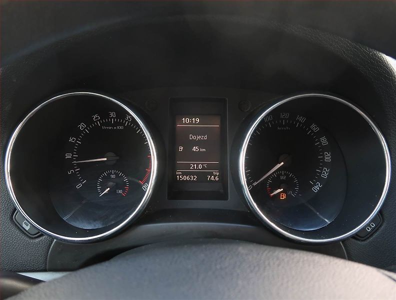 Škoda Yeti (2011) 2.0 TDI, 4X4, Serv.kniha - fotka 11 z 20