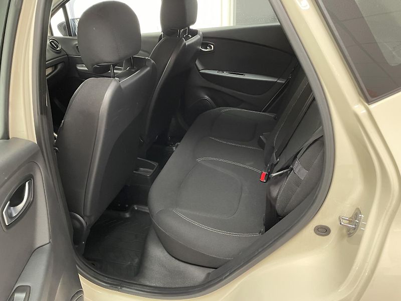 Renault Captur 1.2 TCe ČR 1.MAJ.NAVI  - fotka 16 z 25