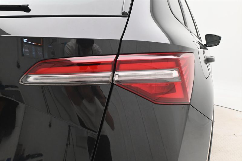 Škoda Karoq 2,0 TDI 85kW DSG NAVIGACE Záru - fotka 30 z 31