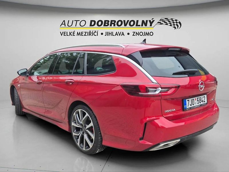Opel Insignia GSi Sports Tourer F 2.0 SHT & - fotka 5 z 49