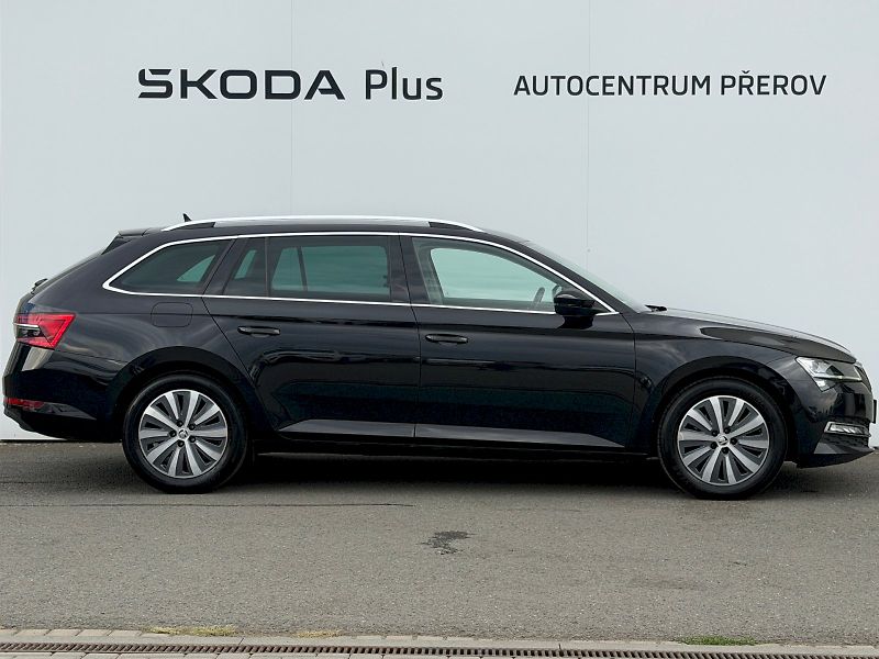 Škoda Superb (2023) 2.0 TDI 110kW DSG Style Plus - fotka 31 z 35