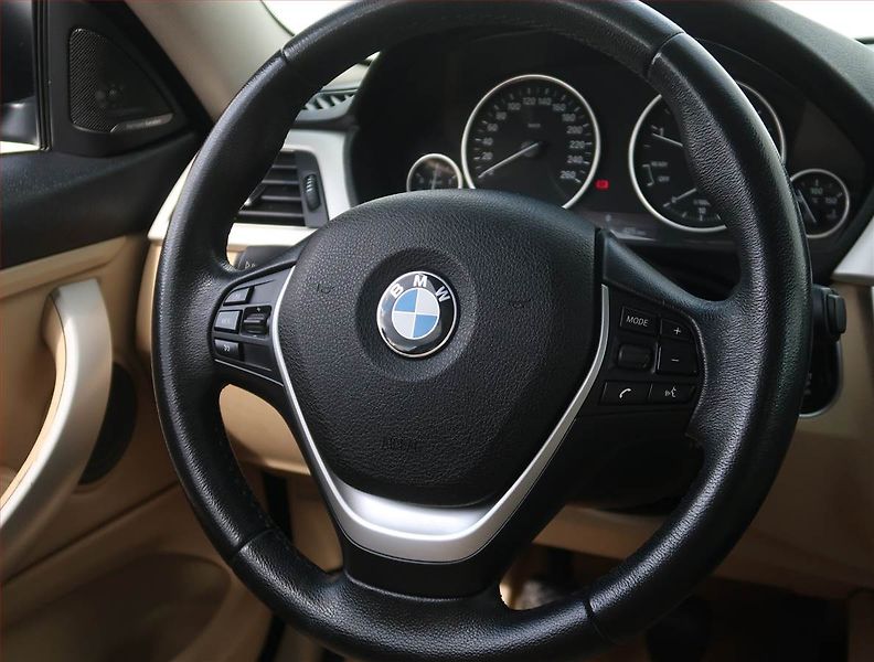 BMW Řada 4 (2014) 418d, Serv.kniha, Kůže - fotka 16 z 19