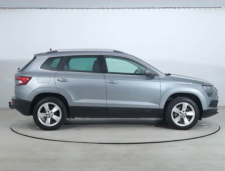Škoda Karoq (2021) Style Plus 2.0 TDI - fotka 6 z 23