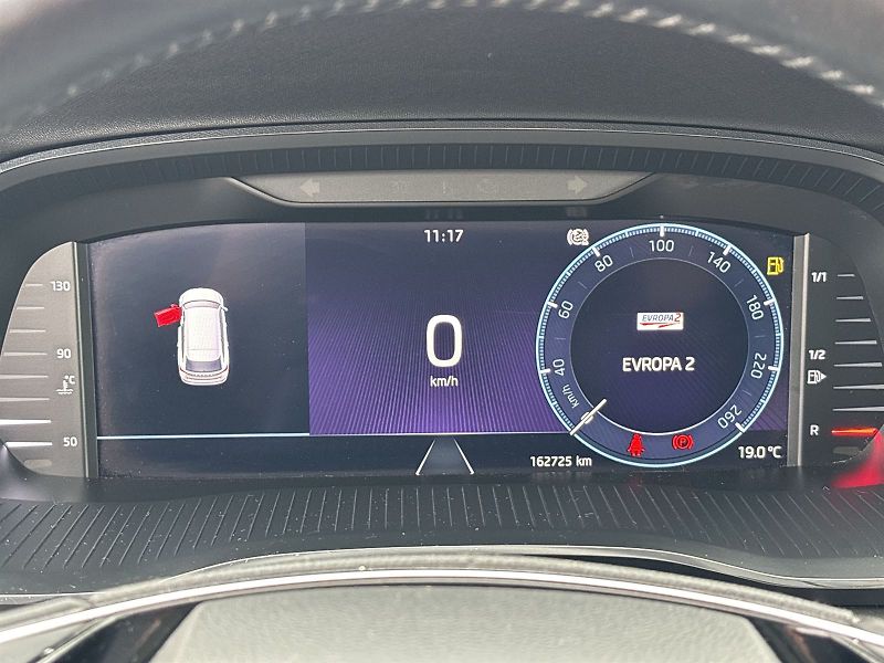 Škoda Octavia (2021) Combi 2.0 TDI Ambition+ - fotka 6 z 32