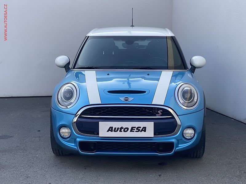 Mini Cooper S (2016) 2.0i, AT, LED - fotka 2 z 17