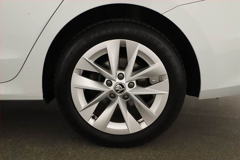 Škoda Octavia (2023) Style 1.4 TSI iV - fotka 22 z 22