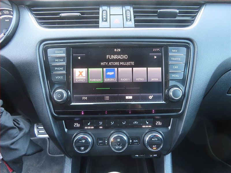 Škoda Octavia (2014) RS 2.0 TDI, Automat, Navi - fotka 12 z 17